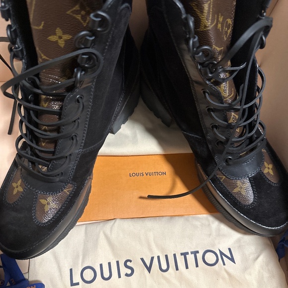 LV Laureate Platform Desert Boot - Picture 8 of 11